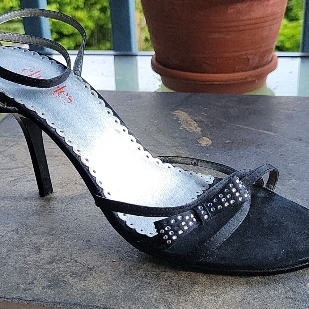 Ankle Strap Pump Charles byCHARLES DAVID EUC